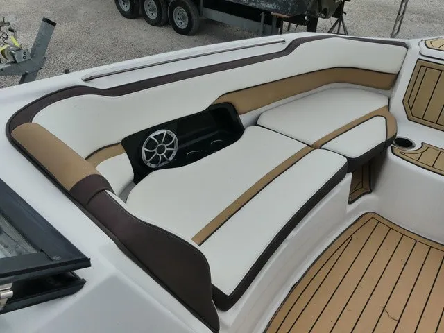Slide: The Image of Yamaha 252S 2021 - 20