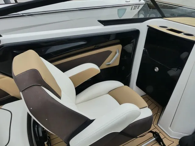 Slide: The Image of Yamaha 252S 2021 - 13