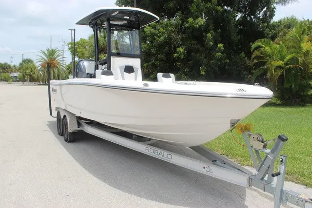 The Image of Robalo 246 Cayman 2022 - 1