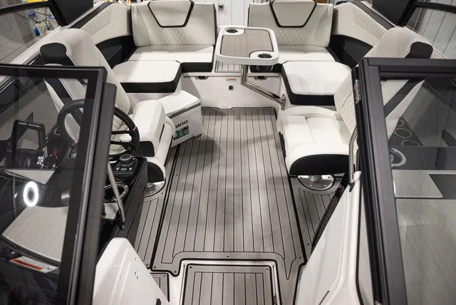 Slide: The Image of Yamaha 222S 2026 - 15