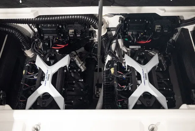 Slide: The Image of Yamaha 222S 2026 - 16