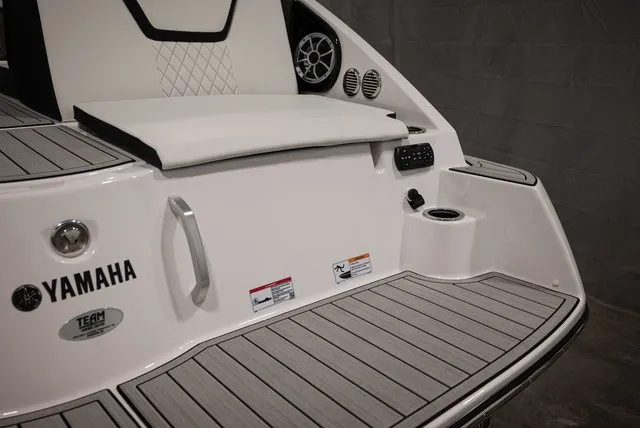 Slide: The Image of Yamaha 222S 2026 - 17