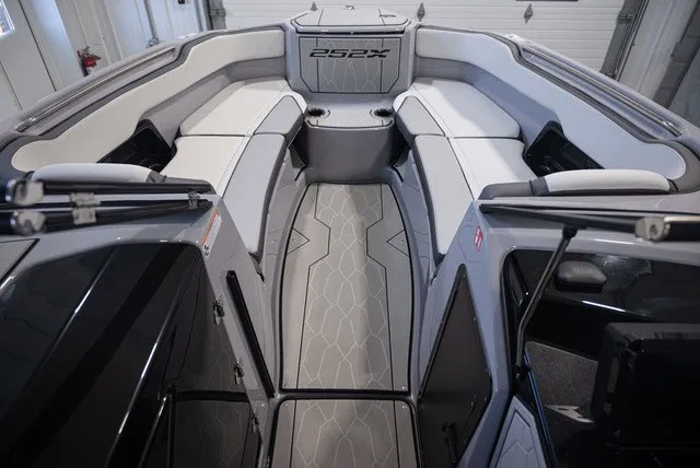 Slide: The Image of Yamaha 252XE 2026 - 12