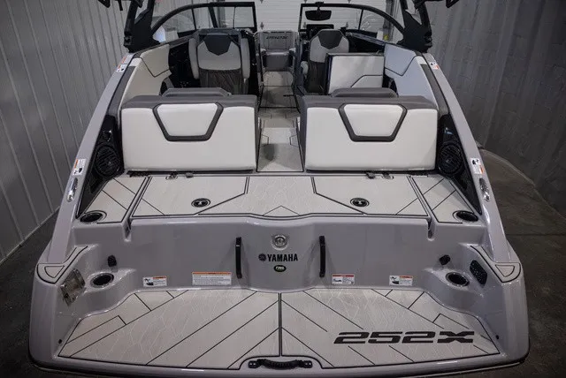 Slide: The Image of Yamaha 252XE 2026 - 5