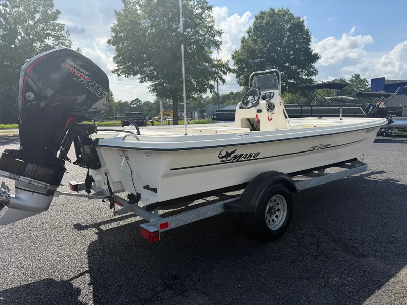 Slide: The Image of Mako Pro Skiff 19CC 2022 - 3