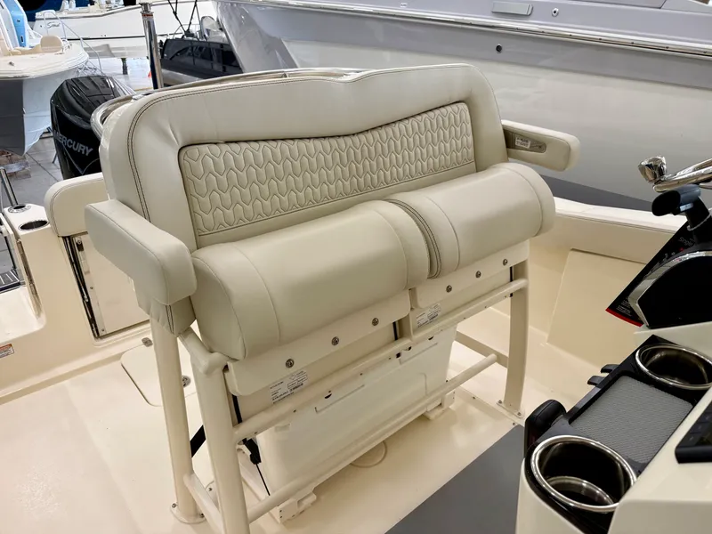 Slide: The Image of Scout 240 XSF 2027 - 6