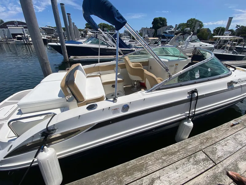 Slide: The Image of Sea Ray 240 Sundeck 2011 - 5