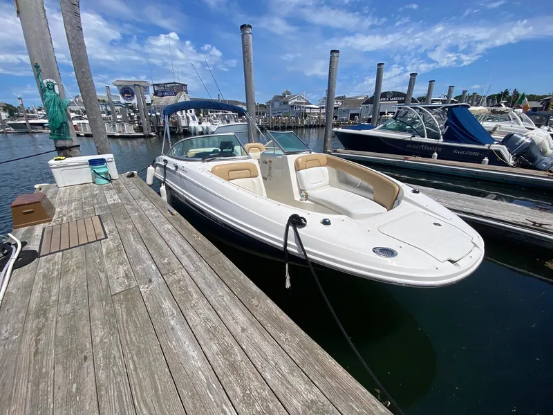 Slide: The Image of Sea Ray 240 Sundeck 2011 - 6