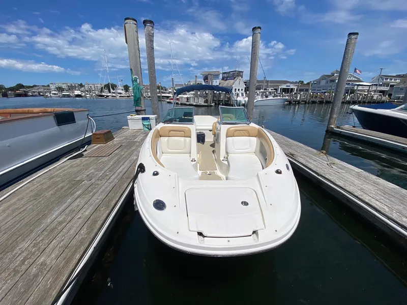 Slide: The Image of Sea Ray 240 Sundeck 2011 - 3