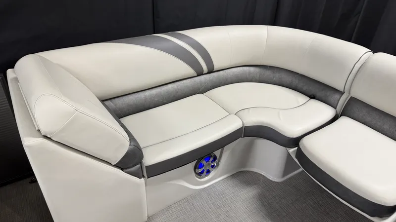 Slide: The Image of Crest CONTINENTAL 2018 - 22