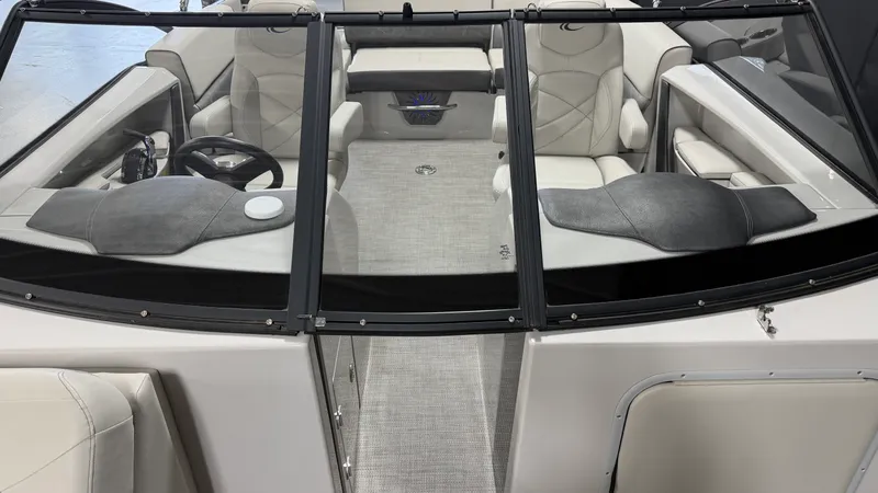 Slide: The Image of Crest CONTINENTAL 2018 - 35