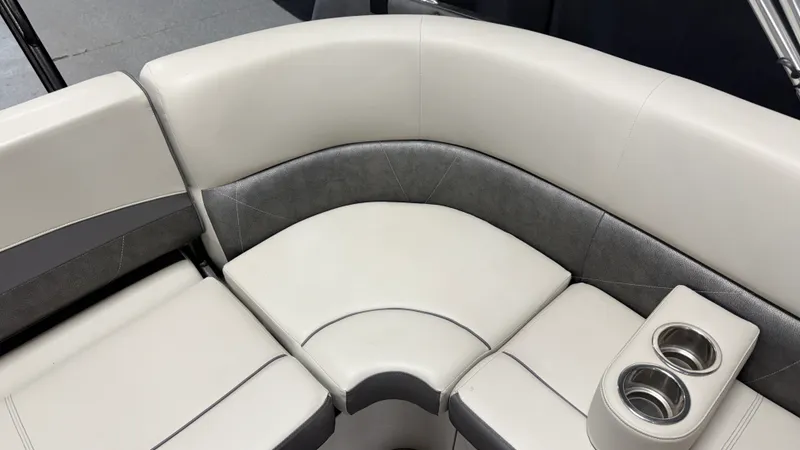 Slide: The Image of Crest CONTINENTAL 2018 - 72
