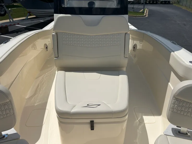 Slide: The Image of Scout 260 LXF 2027 - 33