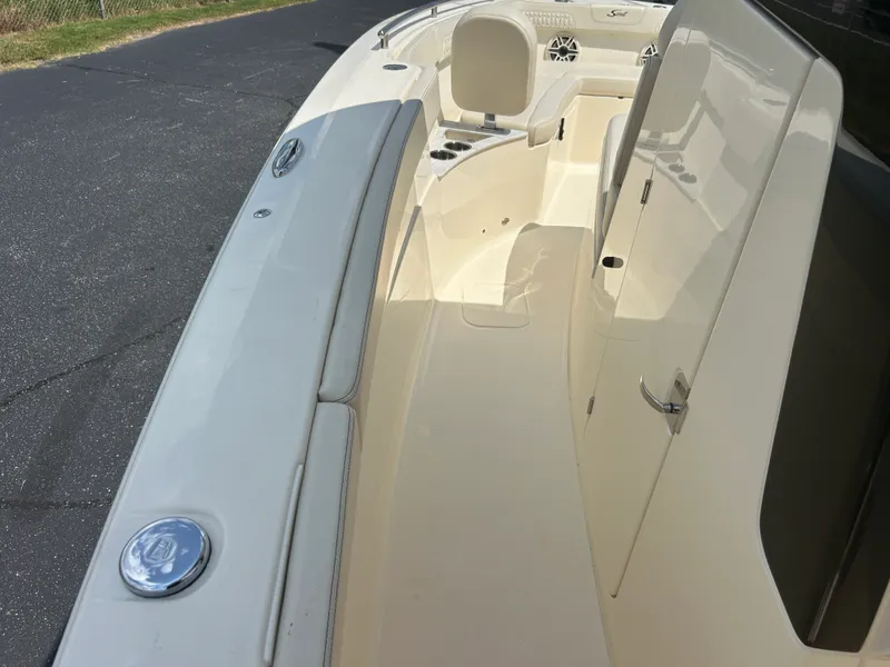 Slide: The Image of Scout 260 LXF 2027 - 24