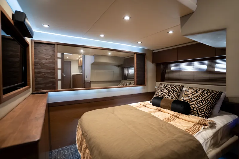 Slide: The Image of MASTER STATEROOM - 75
