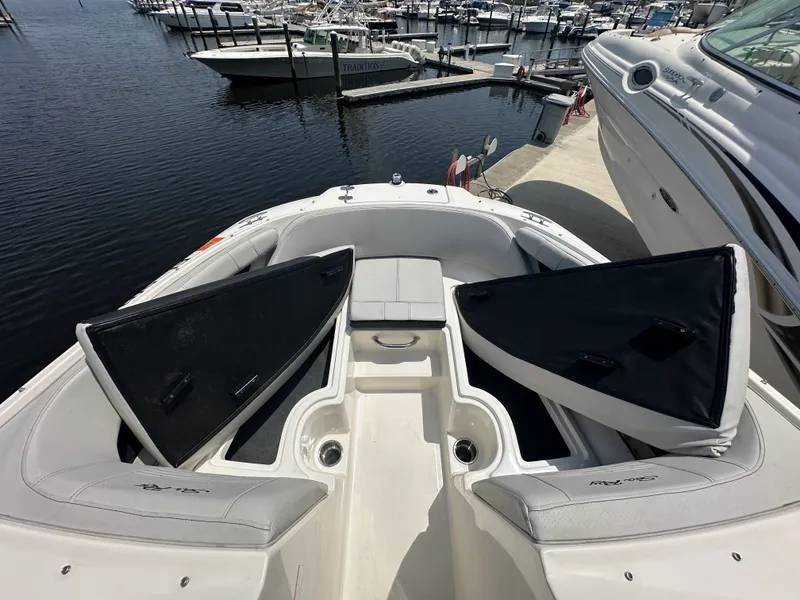 Slide: The Image of Sea Ray 19 SPX OB 2022 - 48
