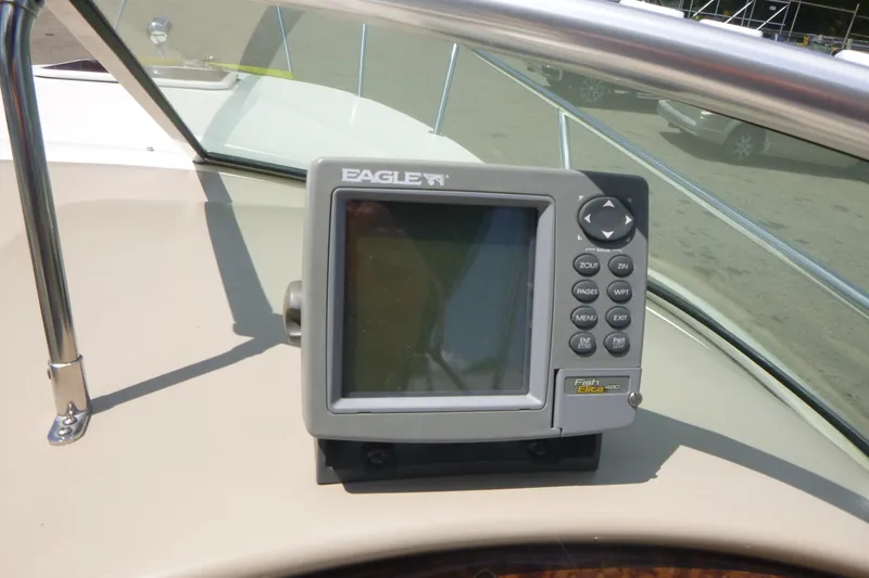 Slide: The Image of Eagle Fish Elite 480 sonar on 2002 Sea Ray Sundancer 260 dashboard. - 15
