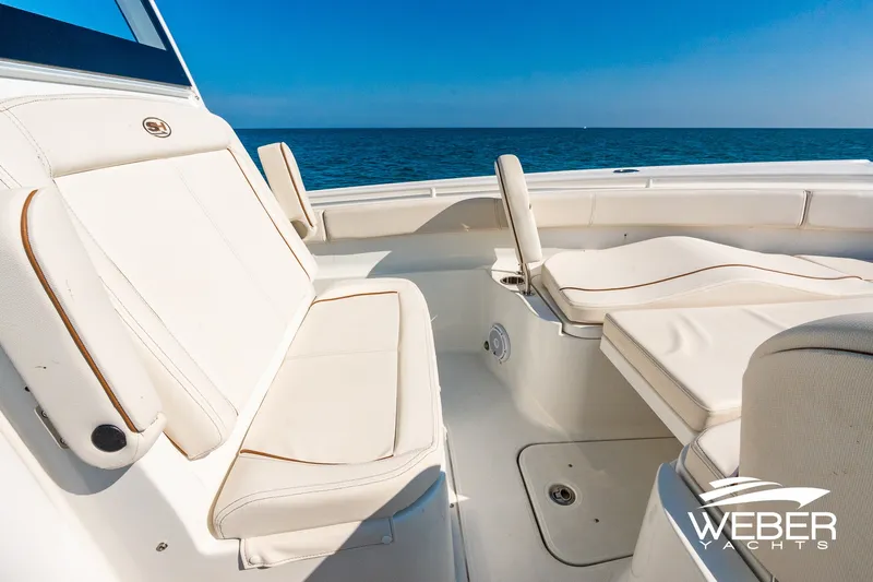 Slide: The Image of Sea Hunt 305 Ultra SE 2022 - 24