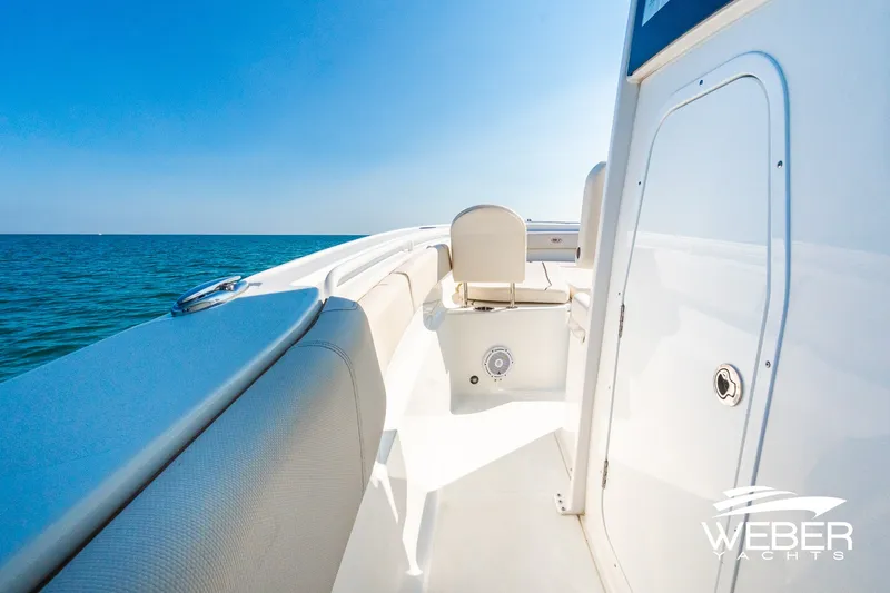 Slide: The Image of Sea Hunt 305 Ultra SE 2022 - 30