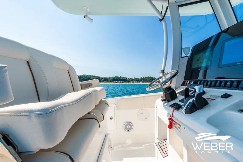 Slide: The Image of Sea Hunt 305 Ultra SE 2022 - 40