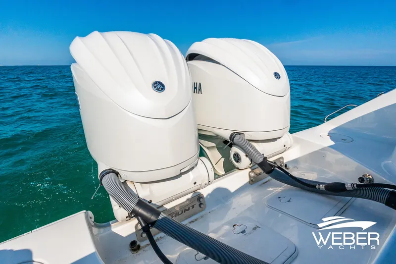 Slide: The Image of Sea Hunt 305 Ultra SE 2022 - 28