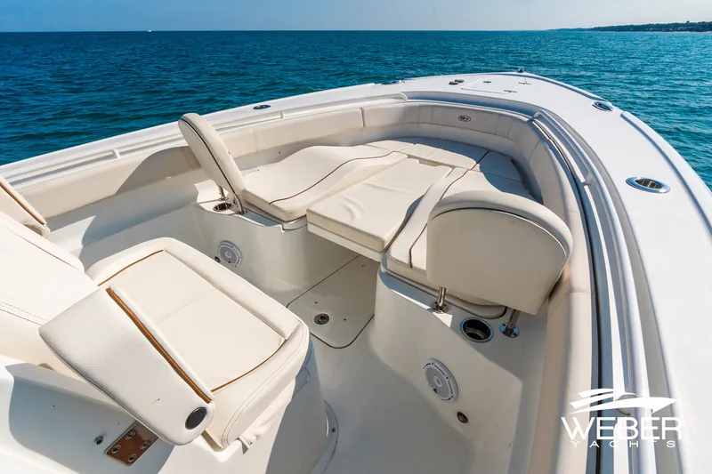 Slide: The Image of Sea Hunt 305 Ultra SE 2022 - 23