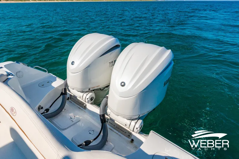Slide: The Image of Sea Hunt 305 Ultra SE 2022 - 27