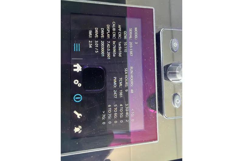 Slide: The Image of Dashboard display of a 2021 Formula 430 Super Sport Crossover with technical data. - 41