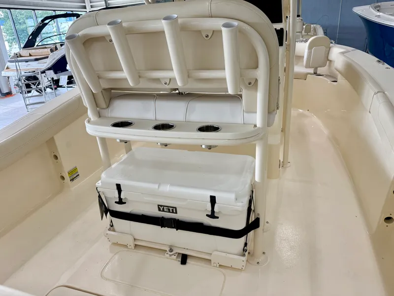 Slide: The Image of Scout 220 XSF 2027 - 7