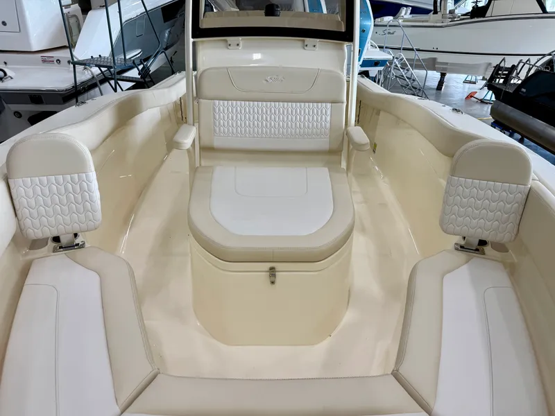 Slide: The Image of Scout 220 XSF 2027 - 12