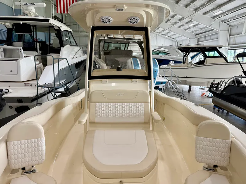 Slide: The Image of Scout 220 XSF 2027 - 15