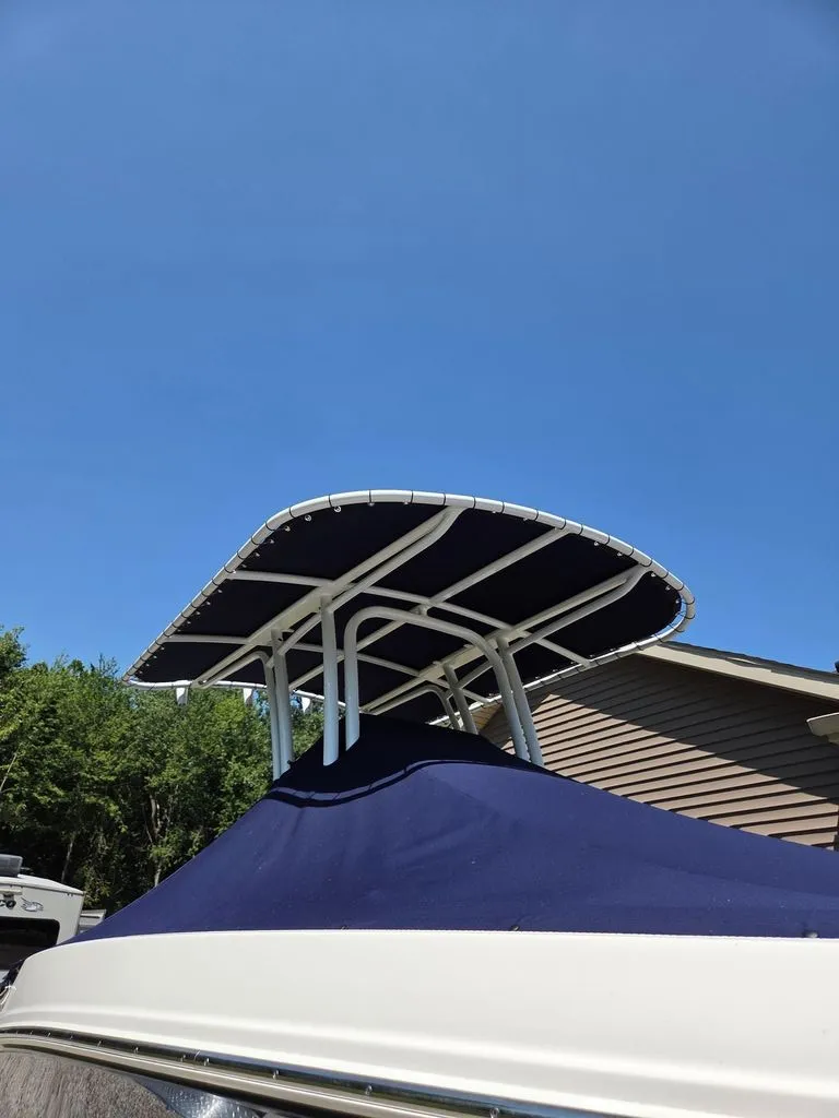 Slide: The Image of Robalo R202 Explorer 2023 - 23