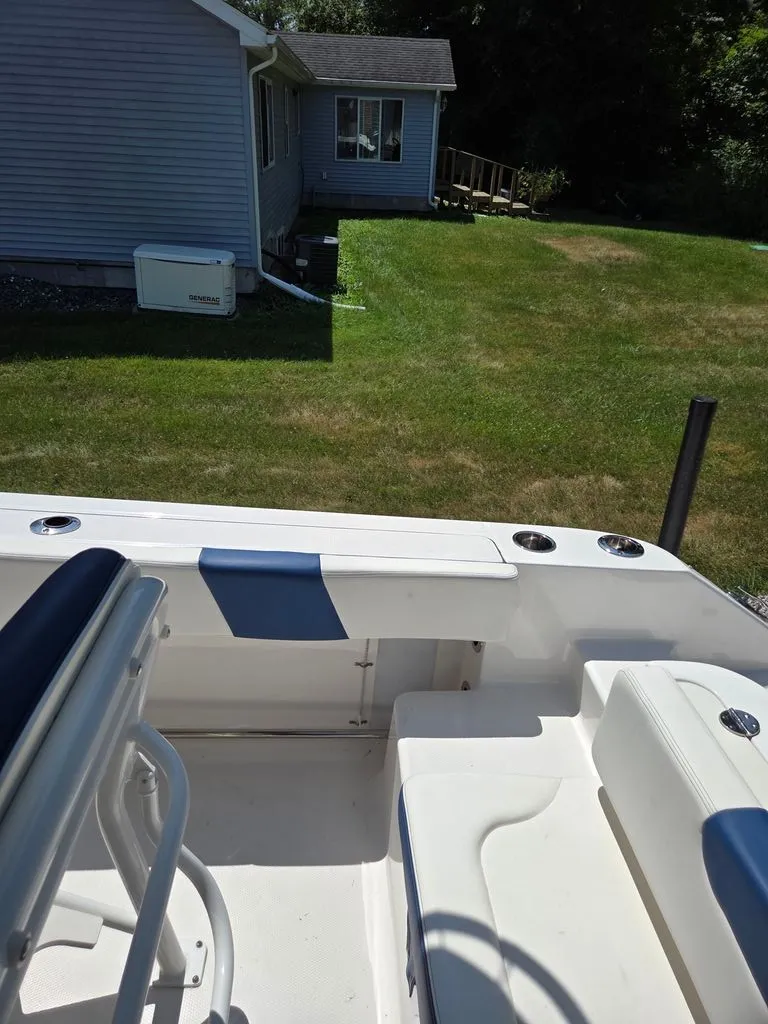 Slide: The Image of Robalo R202 Explorer 2023 - 24