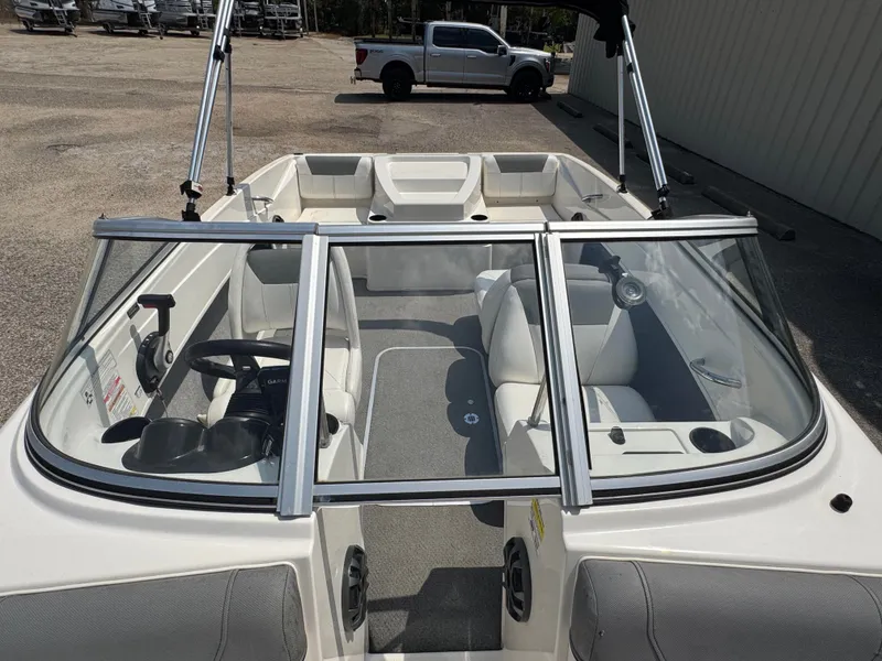 Slide: The Image of Bayliner 175 2016 - 8