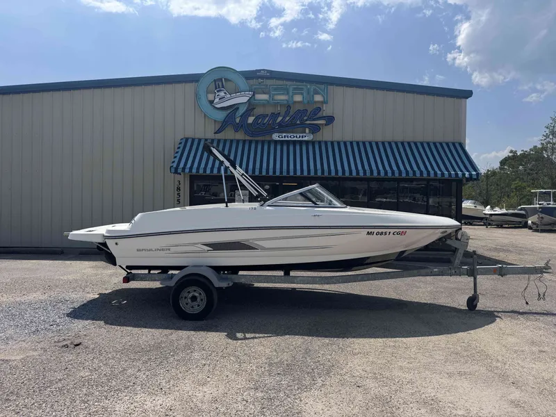 The Image of Bayliner 175 2016 - 1