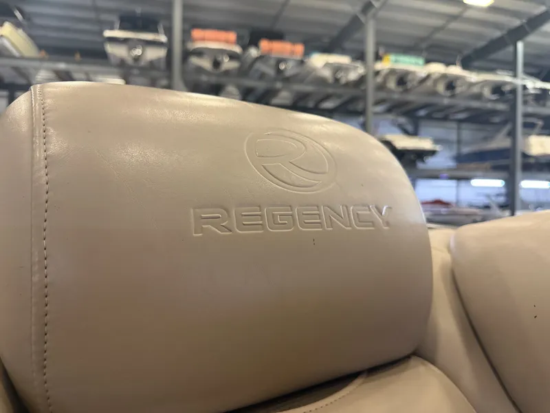 Slide: The Image of Regency 220 DL3 2016 - 41