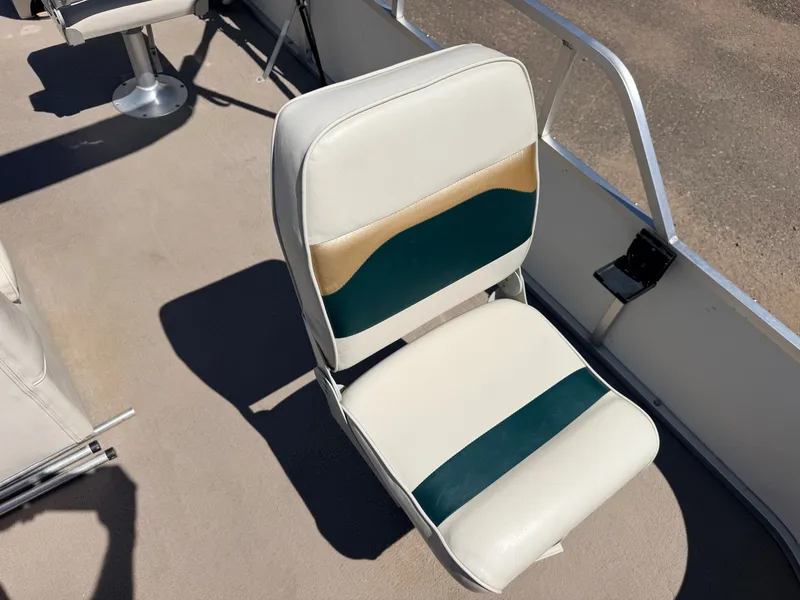 Slide: The Image of Palm Beach 2023 Fishmaster & 60HP Mercury 4Stroke 2010 - 43