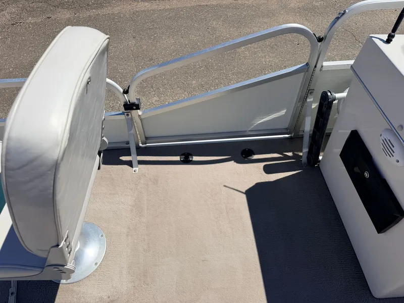 Slide: The Image of Palm Beach 2023 Fishmaster & 60HP Mercury 4Stroke 2010 - 18