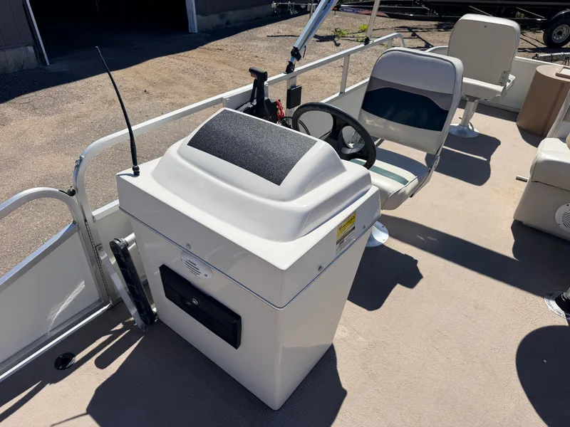 Slide: The Image of Palm Beach 2023 Fishmaster & 60HP Mercury 4Stroke 2010 - 22
