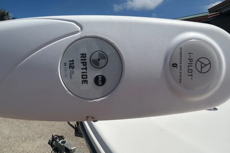 Slide: The Image of 2013 Pathfinder 2300 HPS boat with Riptide i-Pilot trolling motor, 112 lbs thrust, 36 volts. - 22