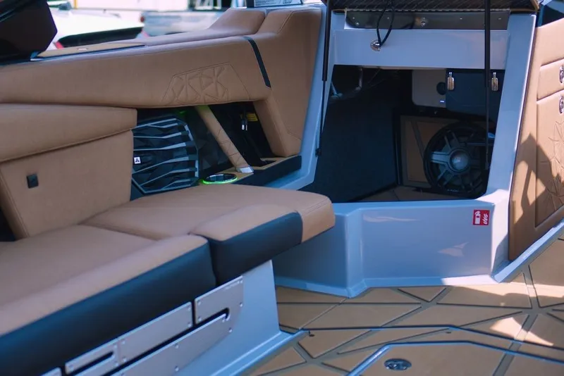 Slide: The Image of Nautique Super Air Nautique G25 Paragon 2027 - 17