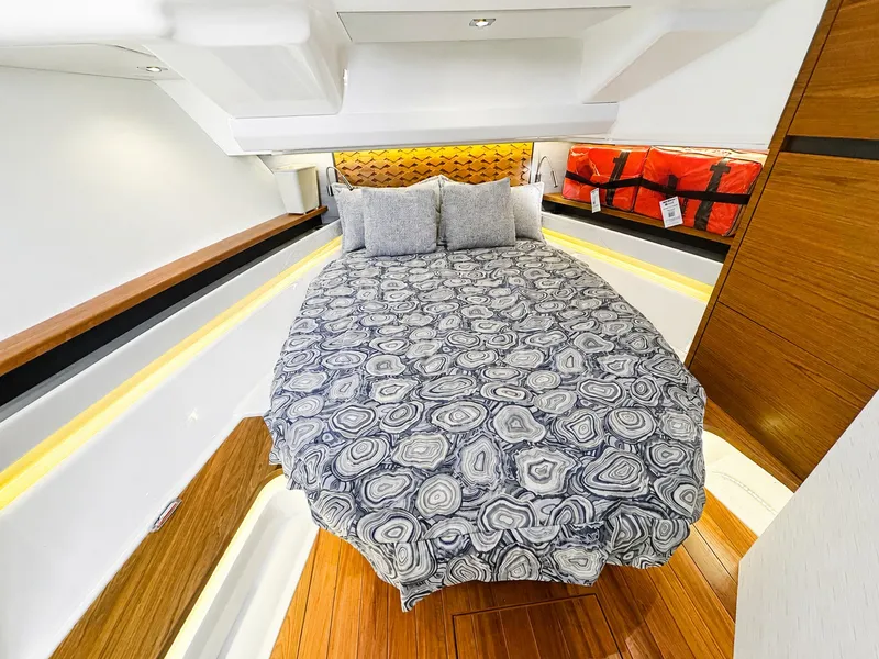 Slide: The Image of Forward Island Berth - 15
