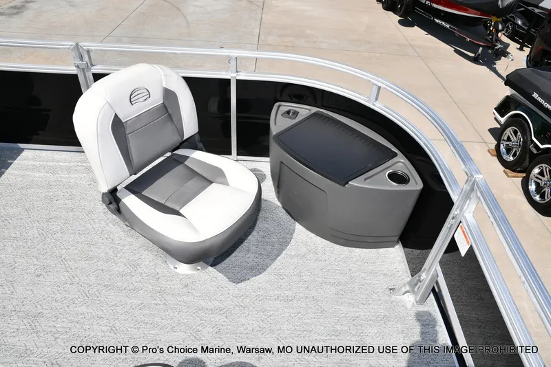 Slide: The Image of Sun Tracker Fishin' Barge 22 DLX w/115HP Pro-XS 4 Stroke 2026 - 21
