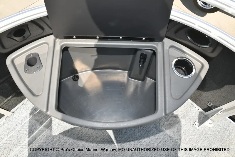 Slide: The Image of Sun Tracker Fishin' Barge 22 DLX w/115HP Pro-XS 4 Stroke 2026 - 25