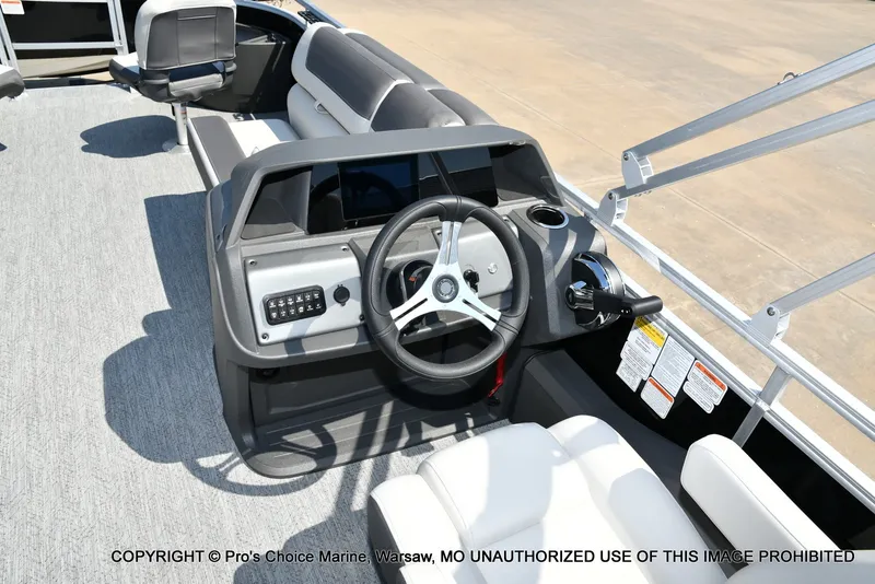 Slide: The Image of Sun Tracker Fishin' Barge 22 DLX w/115HP Pro-XS 4 Stroke 2026 - 40