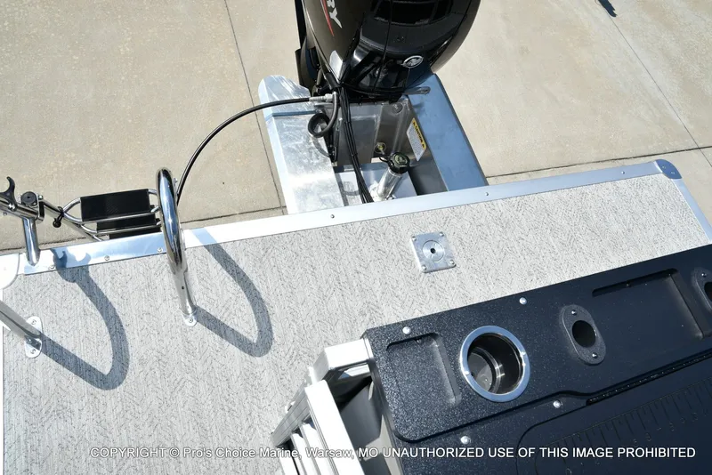 Slide: The Image of Sun Tracker Fishin' Barge 22 DLX w/115HP Pro-XS 4 Stroke 2026 - 57