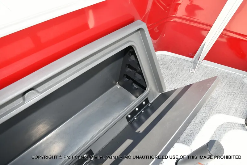 Slide: The Image of Sun Tracker Fishin' Barge 22 DLX w/115HP Pro-XS 4 Stroke 2026 - 59