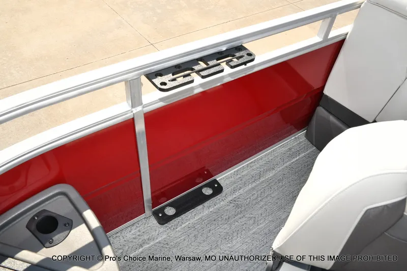 Slide: The Image of Sun Tracker Fishin' Barge 22 DLX w/115HP Pro-XS 4 Stroke 2026 - 24