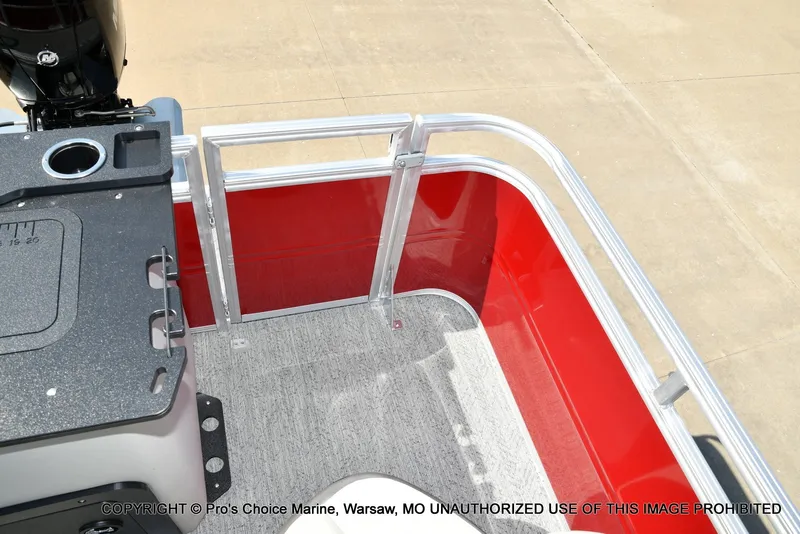 Slide: The Image of Sun Tracker Fishin' Barge 22 DLX w/115HP Pro-XS 4 Stroke 2026 - 51