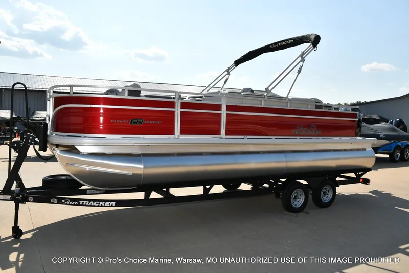 Slide: The Image of Sun Tracker Fishin' Barge 22 DLX w/115HP Pro-XS 4 Stroke 2026 - 18